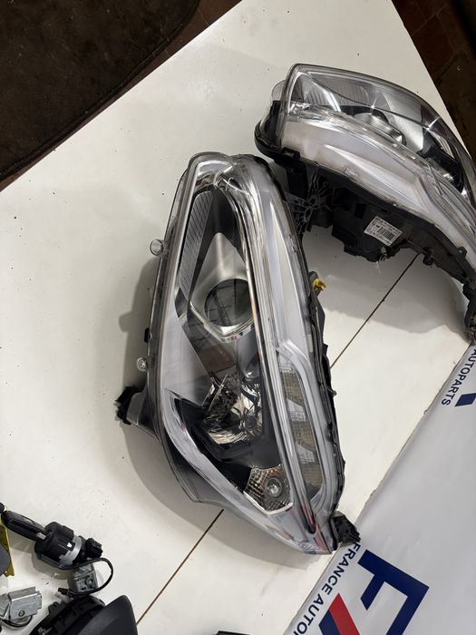 Фара передня Peugeot 208 Led рестайлінг