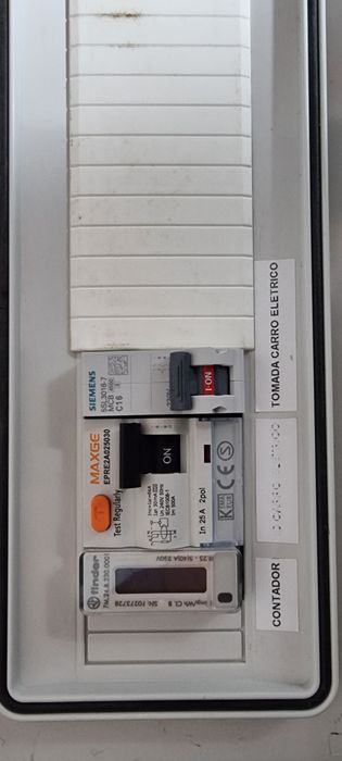 Quadro eletrico tomada carregamento carro eletrico contador