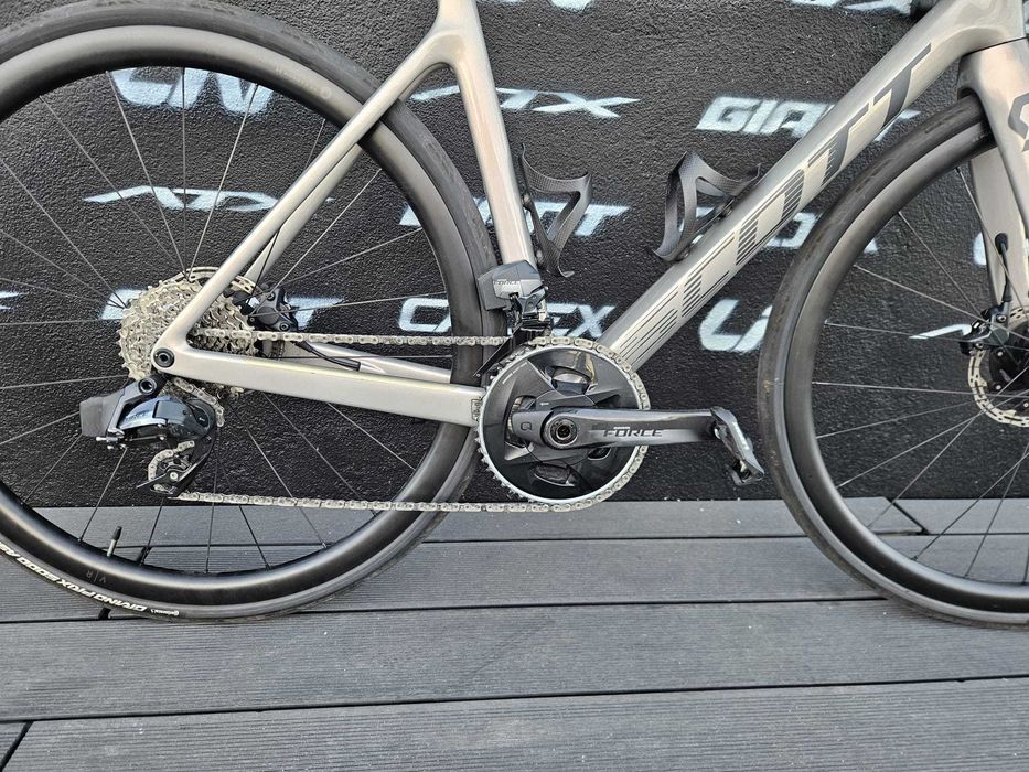 Scott Addict RC 10 com SRAM FORCE AXS
