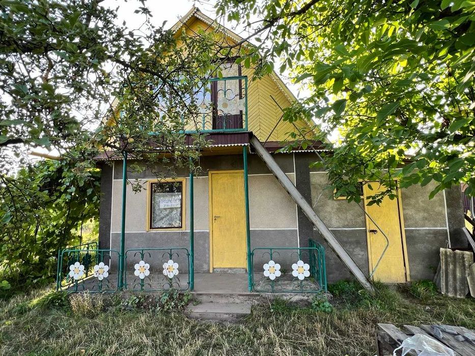 Продаж дачі із земельною ділянкою