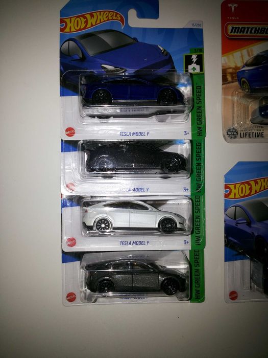 Tesla Hot Wheels , Matchbox - Carros Miniaturas de Coleção Escala 1/64