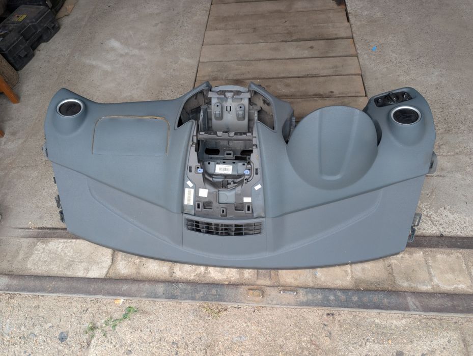 Торпедо Ford Fiesta mk7 європа