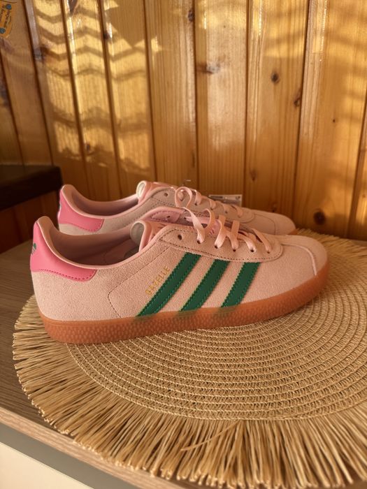 Продам кеди Adidas