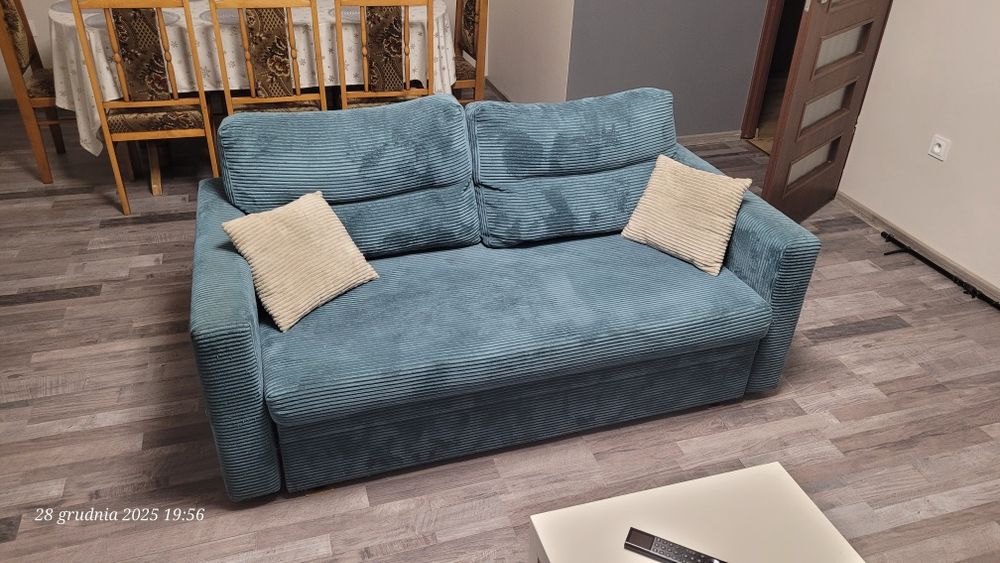 Sprzedam małą sofe