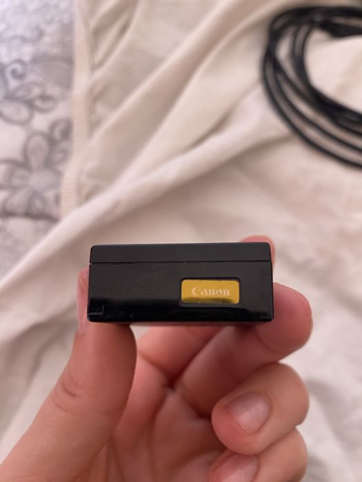 Canon 200D + Lente 18-55mm + Mala e acessórios| Segunda mão