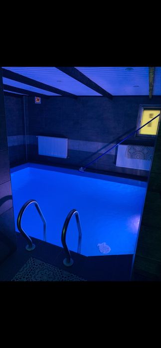 Продаж житлового будинка з комер. приміщенням (сауна ,басейн, більярд)