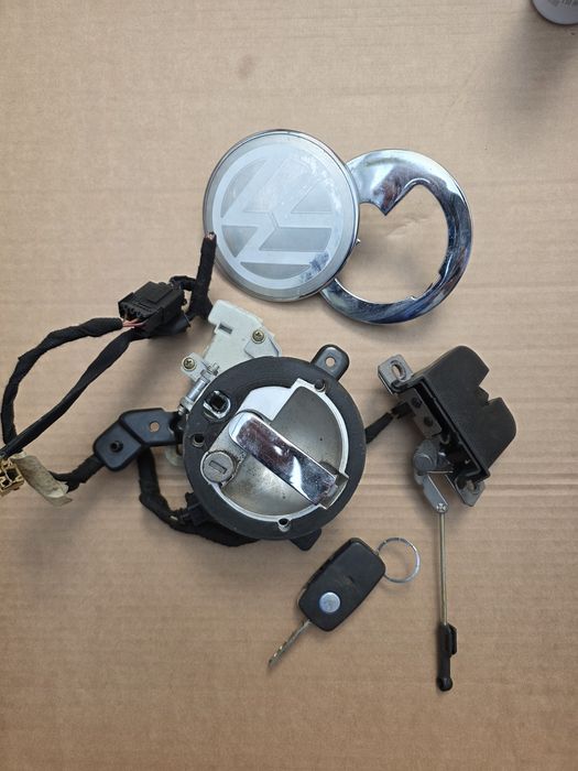 VW Volkswagen new Beetle zamek klapy wkładka klucz klamka logo wysyłka