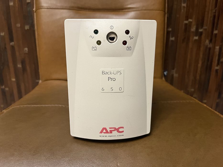 Джерело безперебійного живлення БЕЗ акумулятора APC Back-UPS Pro 650
