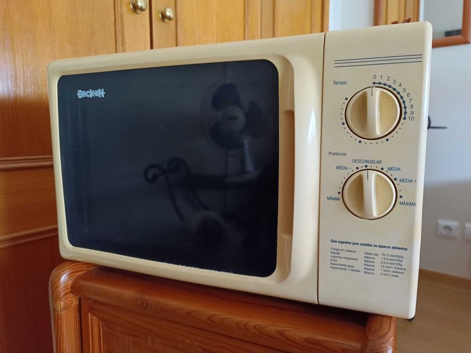 Vendem-se diversos micro-ondas a partir de 35 euros