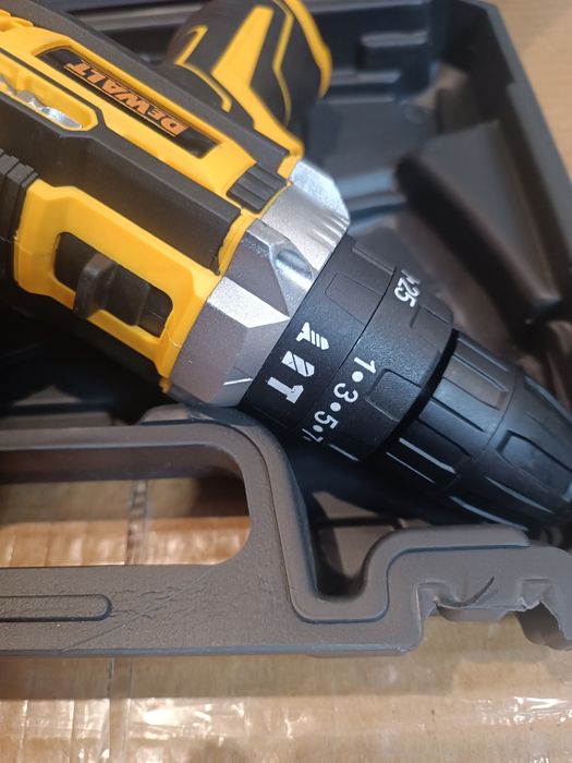 Аккумуляторный  Шуруповерт  DeWALT DCD680  Деволт дрель