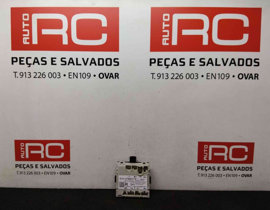 Módulo Porta Direito A1779007716 - MERCEDES-BENZ CLA