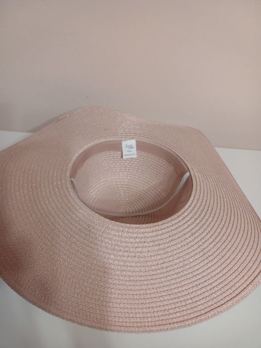 Капелюхи пляжні нові