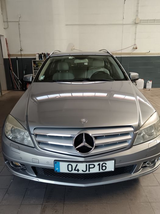 Mercedes-Benz 220