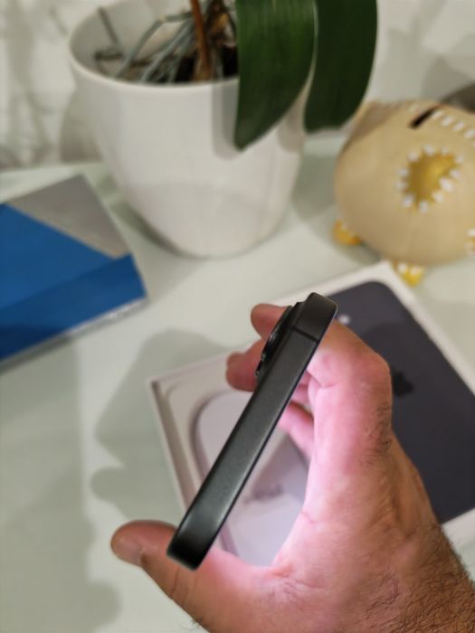 IPhone 17 256g Smi-novo com factura e garantia até 06/2029