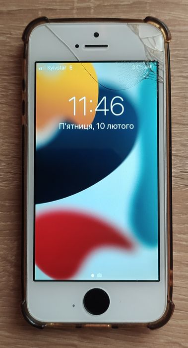 Iphone SE 2016 32gb дисплей оригінальний яркий і все працює: 1 025 грн ...