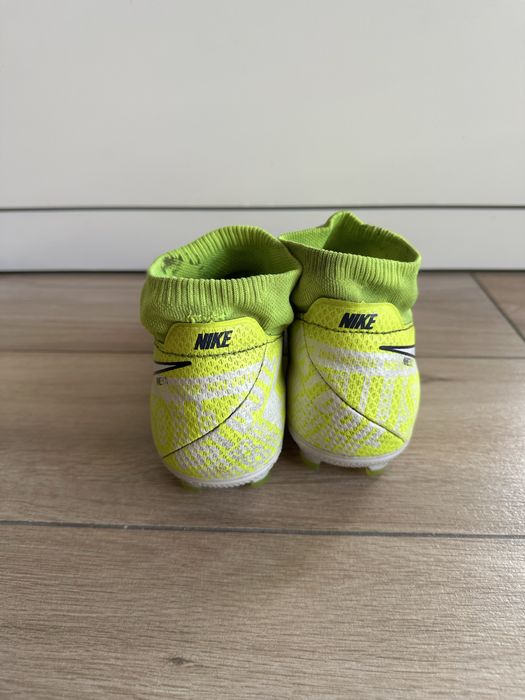 Korki lanki półprofesjonalne Nike Phantom vsn PRO df FG roz. 42,5