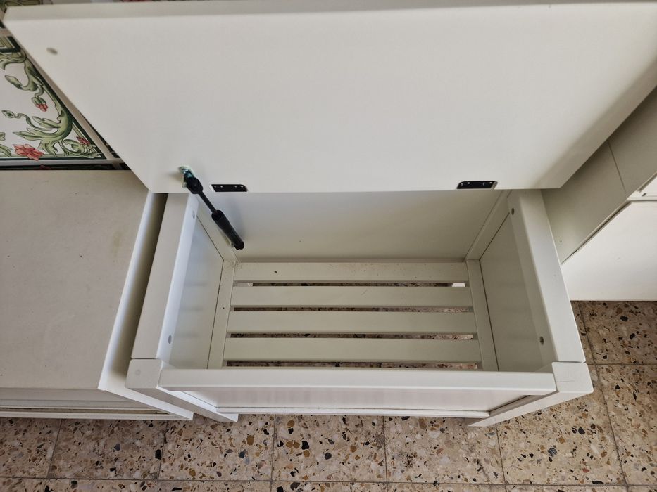 Bengaleiro com Banco e Arrumação IKEA Pinnig (Branco)