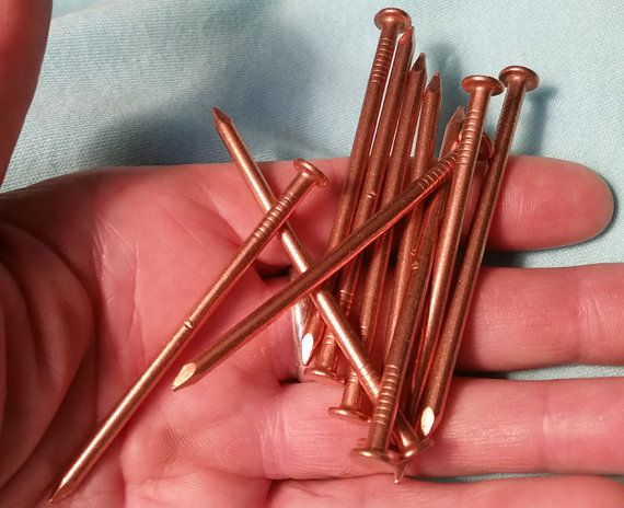 Pregos, cavilhas e Tacha de orelha e Cravos para tanoeiro