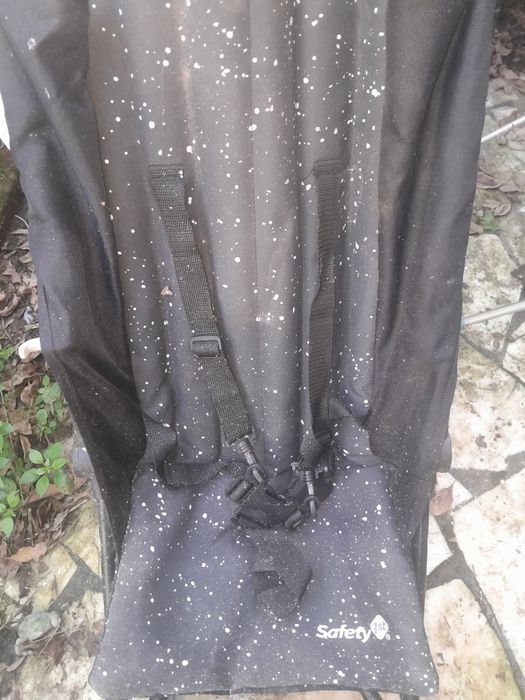 Vendo 3 carrinhos bengala c/ capa de chuva 5€ cada