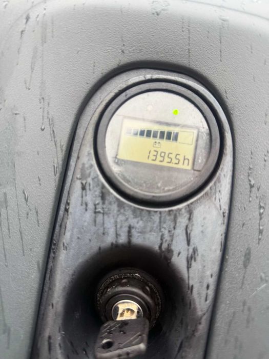 paleciak elektryczny z masztem LINDE L12 1200kg podnoszenie 3.90m 2018