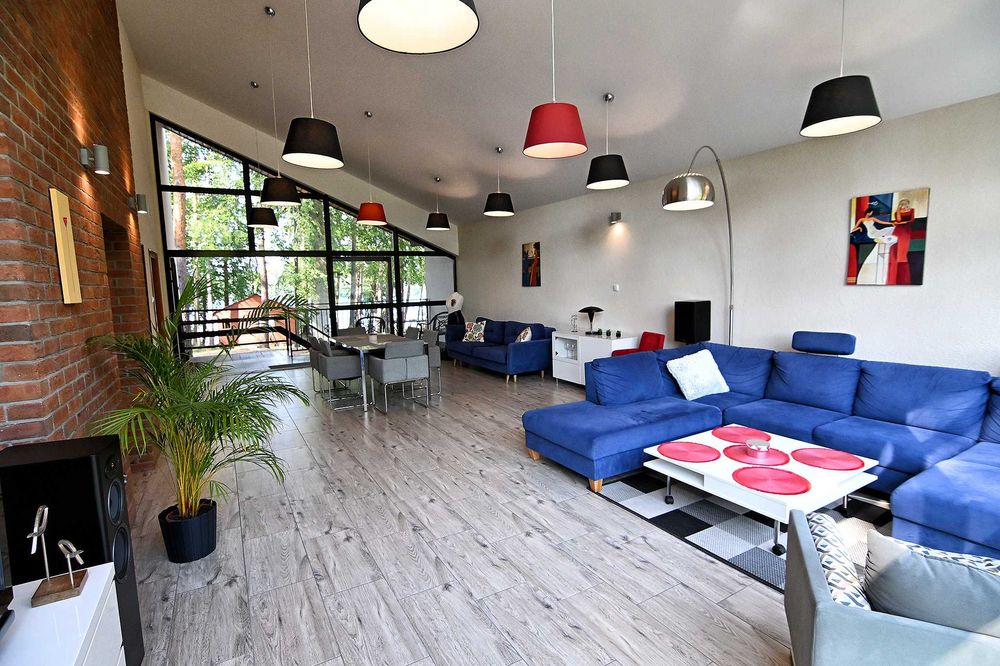 Dom na Kaszubach nad jeziorem Mausz.