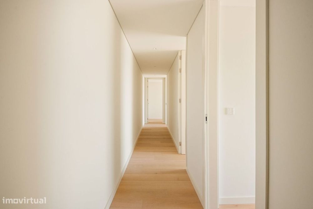 Apartamento T4 + 1 com piscina, Nova Campolide, Lisboa
