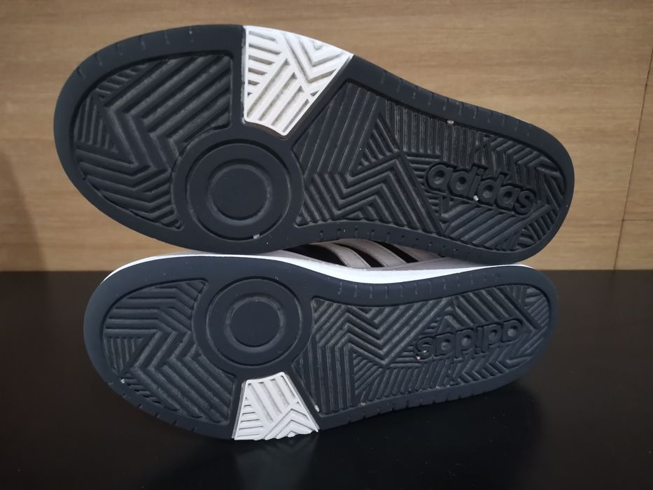 Sapatilhas Adidas 36 Classic Vintage Hoops 3.0
Sapatilhas Classic Vint
