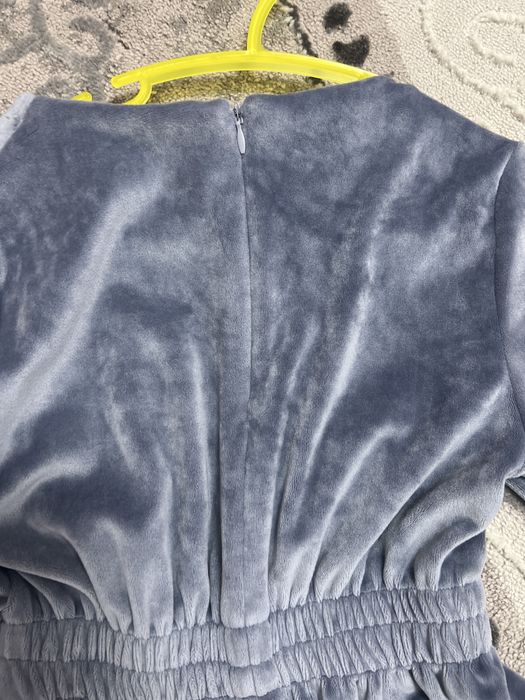 Велюрове плаття для дівчинки