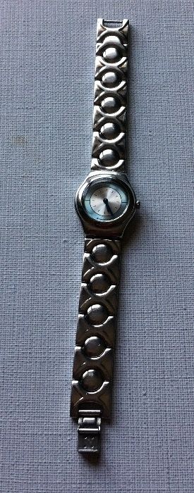 женские часы Swatch