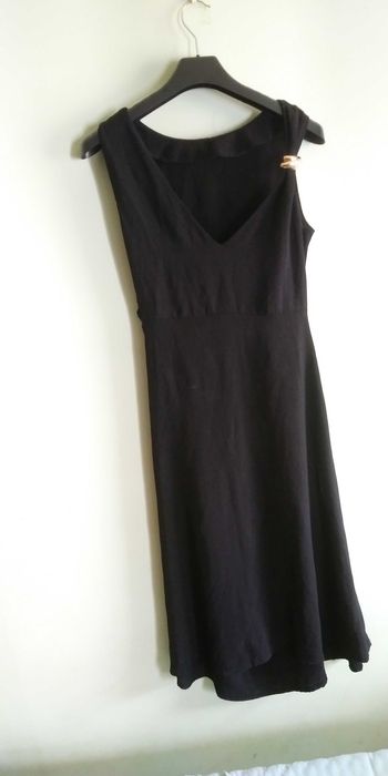 Shein M czarna midi sukienka złote zdobinie drapowana