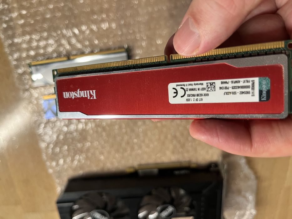 Kingston операционная память(4 шт)  1600мГц DDR3 4Гб