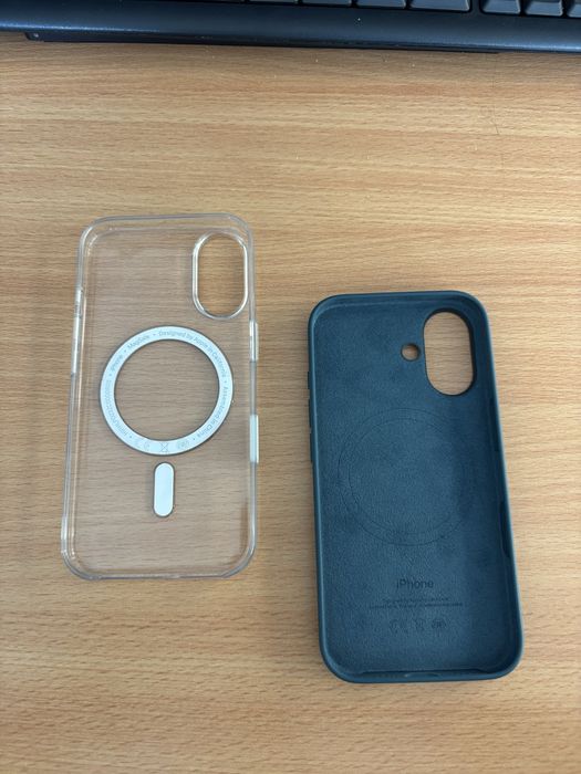 Dwa etui oryginalne iphone 16