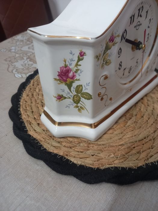 Zegar  Metron      .