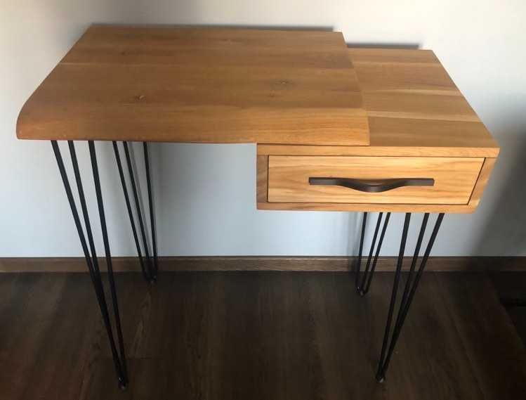 Loftowe biurko, stolik