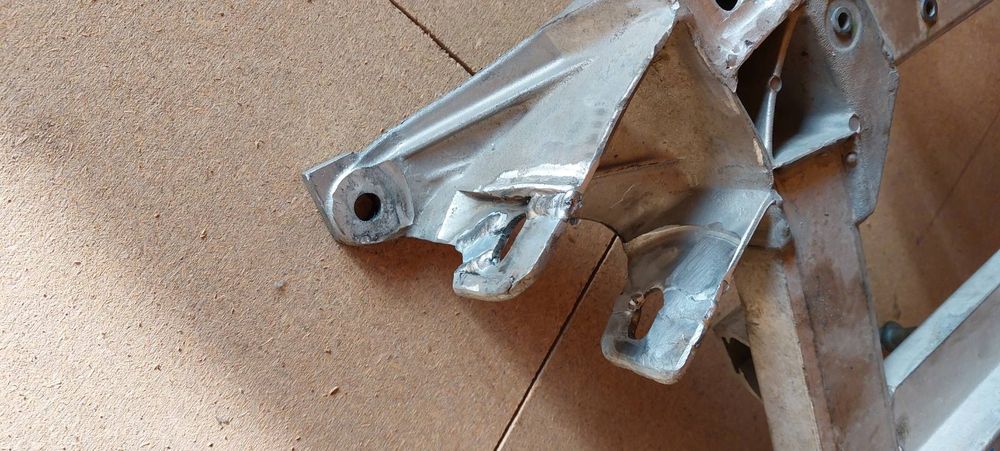 Підрамник передній Tesla model X