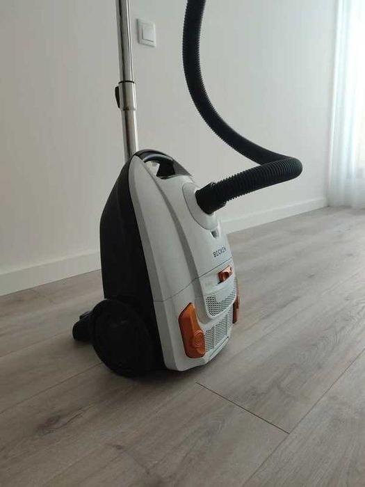 Aspirador Becken + 4 sacos de aspirador