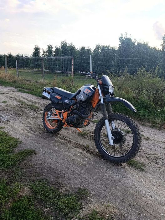 Motocykl Yamaha XT 600 3tb