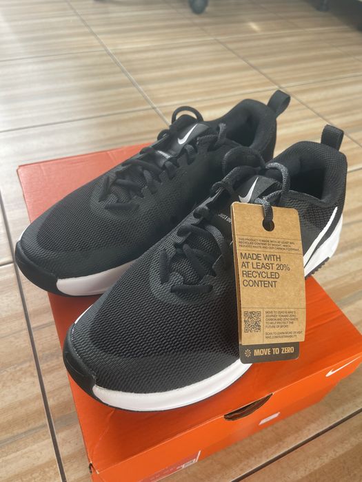 Продам кросівки NIKE MC TRAINER 3