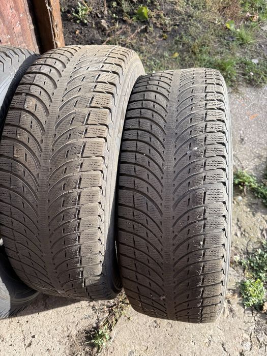 • Michelin Latitude Alpin LA2 • 235/65 R17
