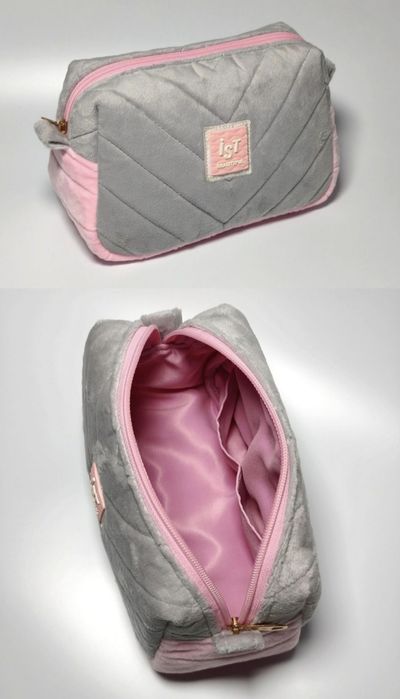 Косметичка велюрова.