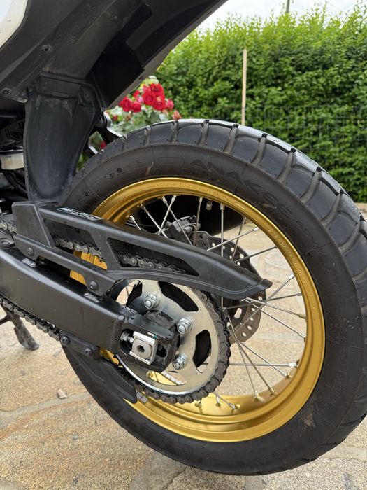 Honda Transalp XL750 (carta A2)