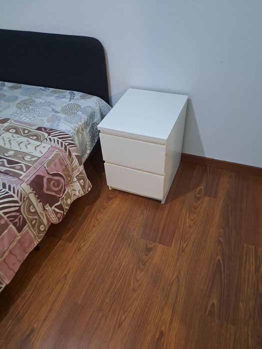 Vendo cama ,colchão, comudas,mesas cadeiras