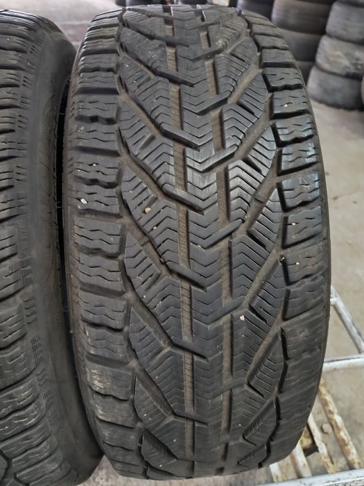 Opony zimowe 225/45r18 Kormoran Komplet