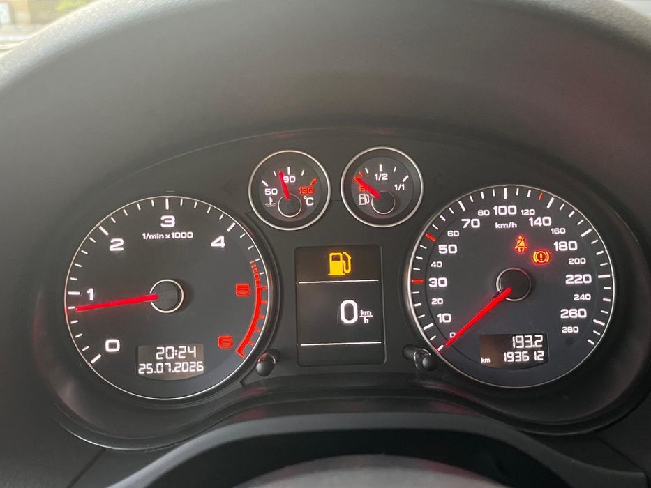 AUDI A3 1.6 (2010)