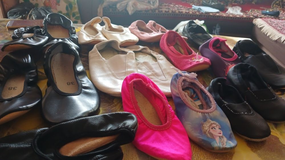 Продам спортивную обувь.