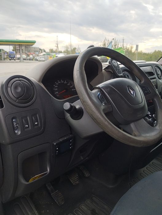 Продається  Renault Master2.3. 2015 року 8 + 1.  120 кВт 165 конейконе