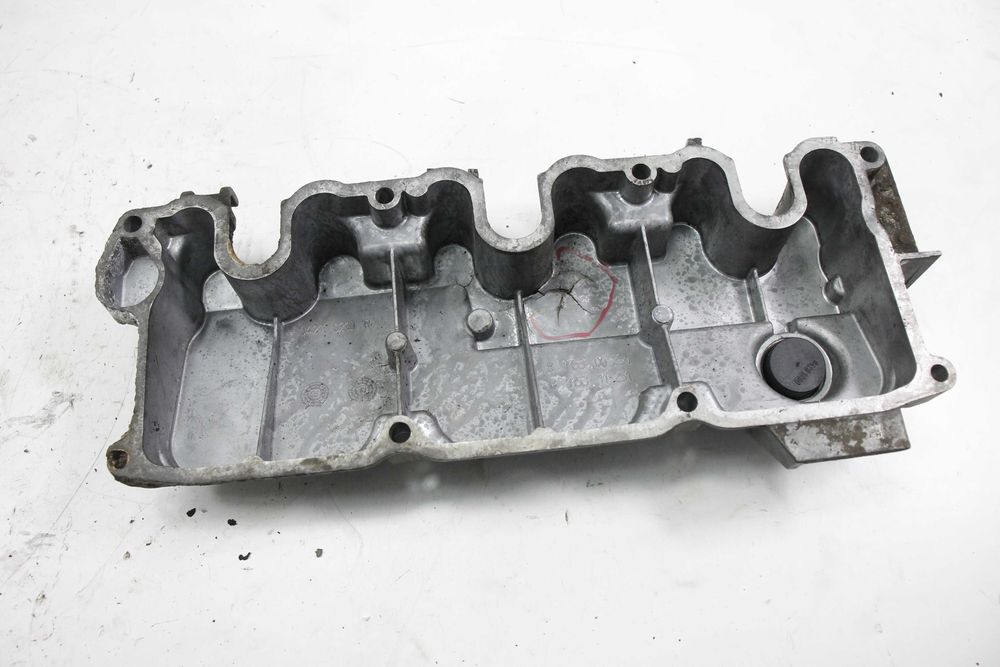 Deutz 2.3 diesel komatsu 2011 pokrywa zaworów głowicy dekiel wlew