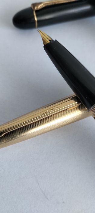 Canetas Pelikan e Lamy