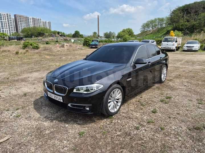 2015 BMW 5 Series  528 Luxury model