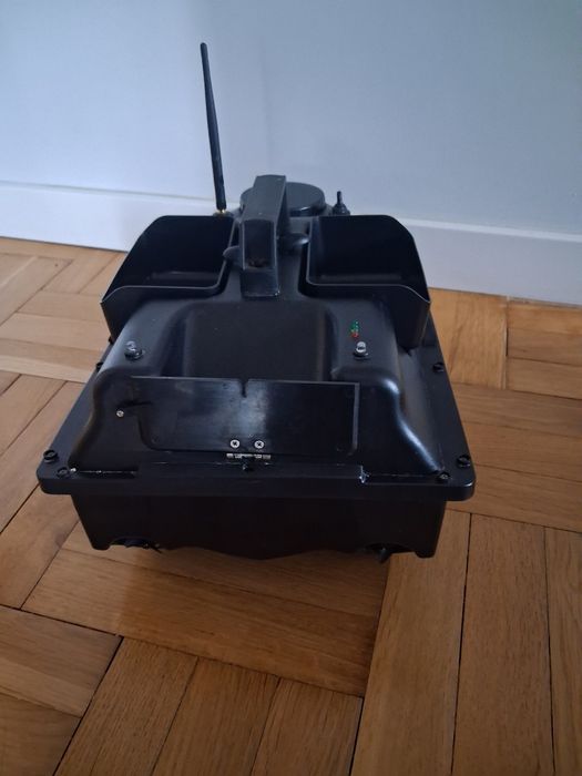 Łódka zanętowa fly tec 3